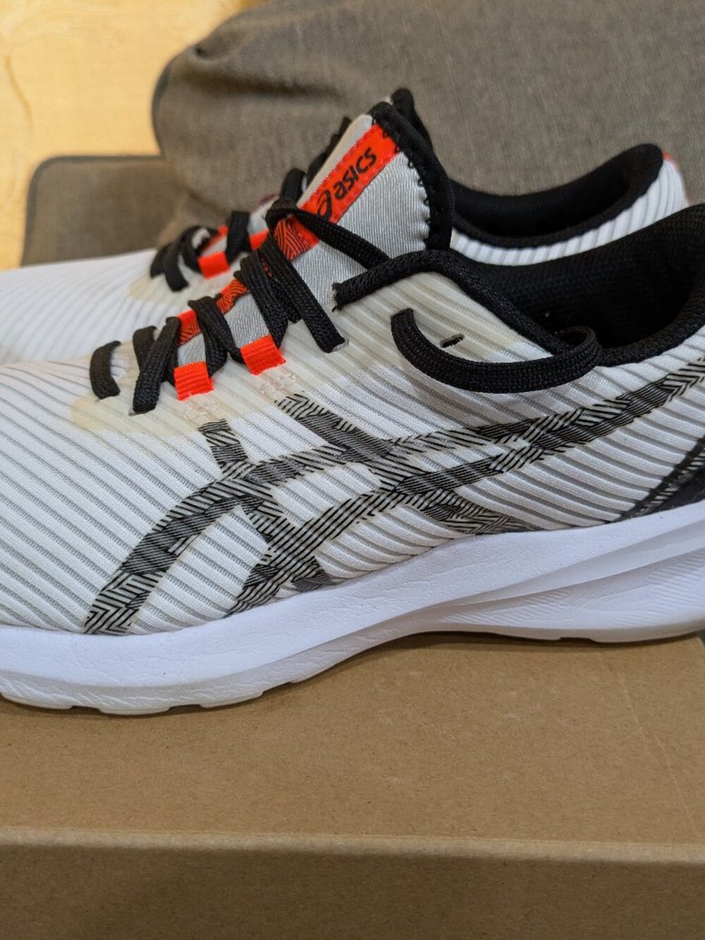 ASICS Versablast Running Shoes White Black Orange Women's US 9 Great Condition